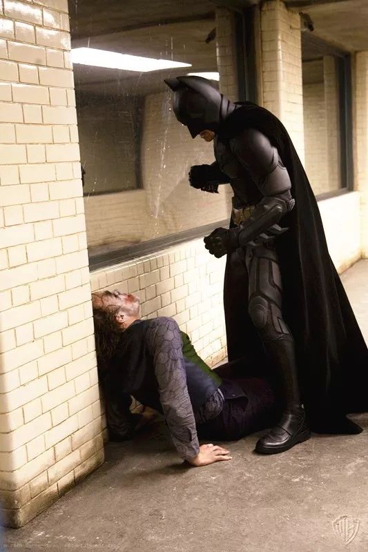 蝙蝠侠黑暗骑士深度解析大冰,蝙蝠侠黑暗骑士细节分析