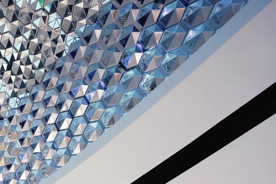 一个艺术兼商业的多维日常空间,商业与艺术结合的设计