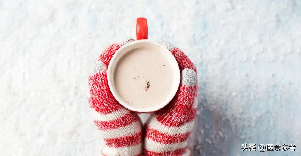 冻到裂开！冬天喝热饮更健康？便利店里的热饮能放心喝吗？