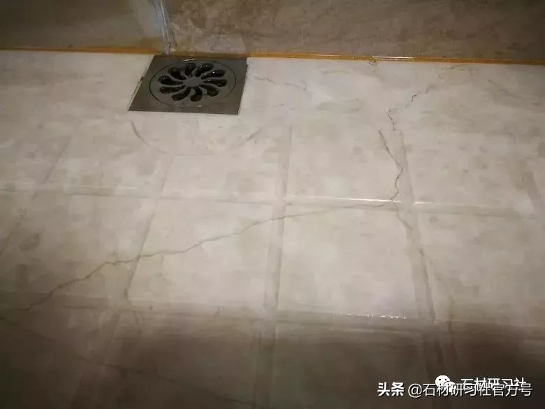 装修玻璃破碎的原因,装修碎砖怎么处理