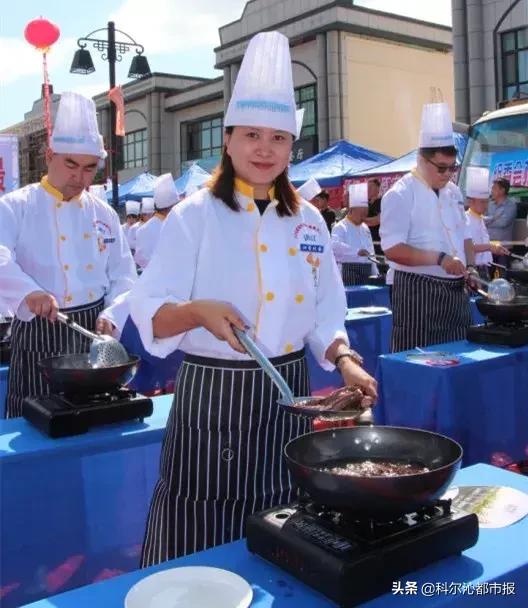通辽百人同制牛肉干创大世界基尼斯纪录