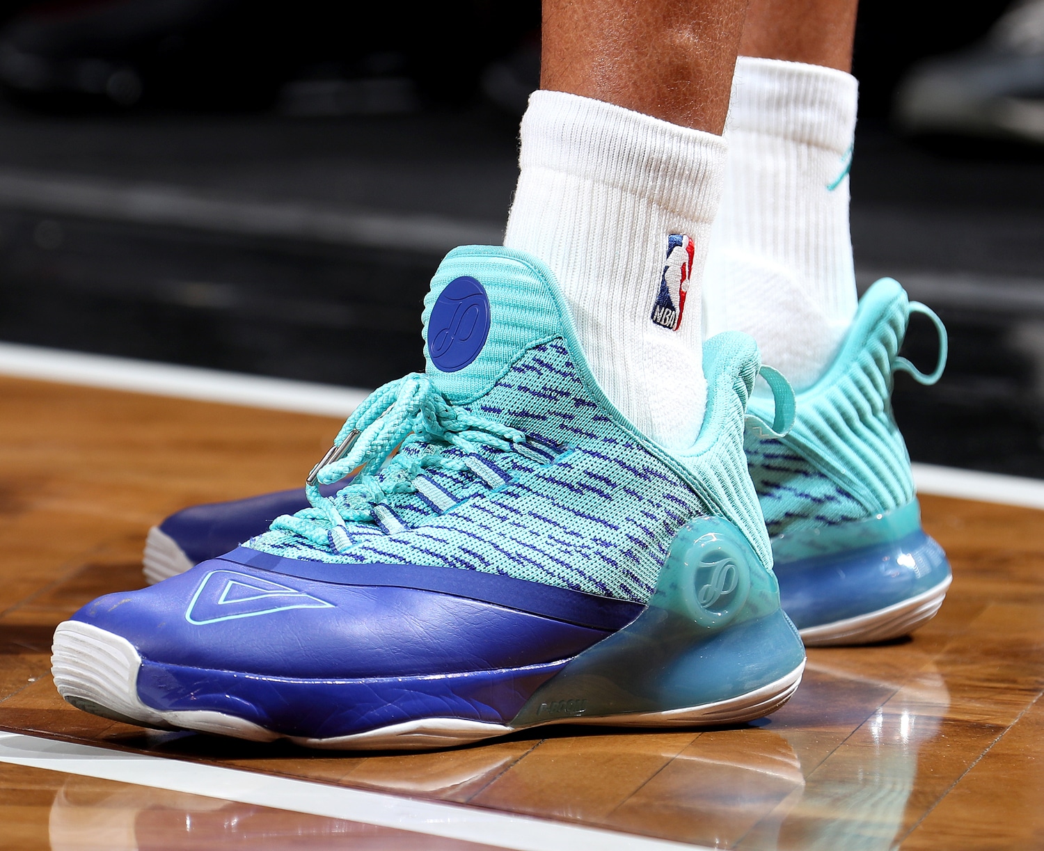 NBA赛场最近三天篮球鞋精选集：鞋头们的赛季鞋王之争越发激烈