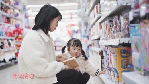 怎么教会幼儿正确超市购物,怎么教宝宝逛超市视频