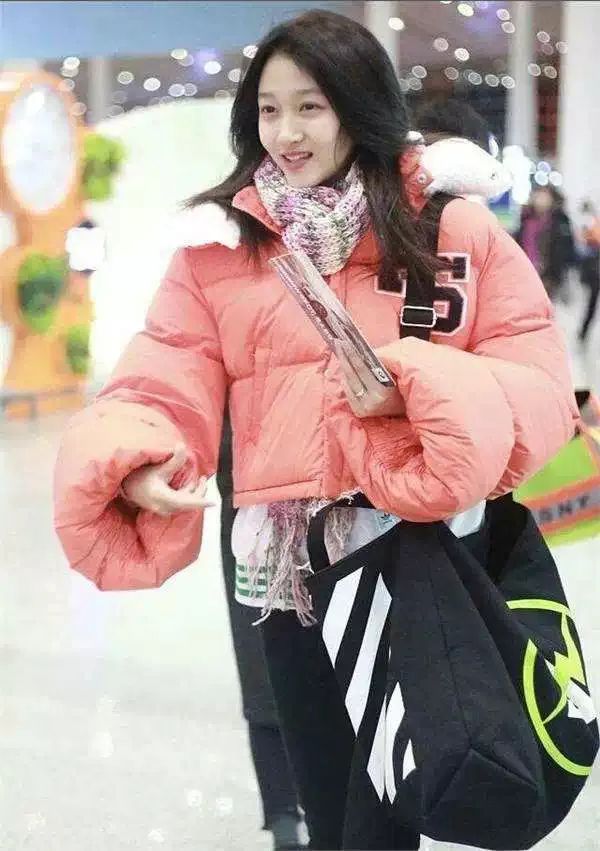 不要再乱穿格纹,不要再穿花里胡哨的衣服了