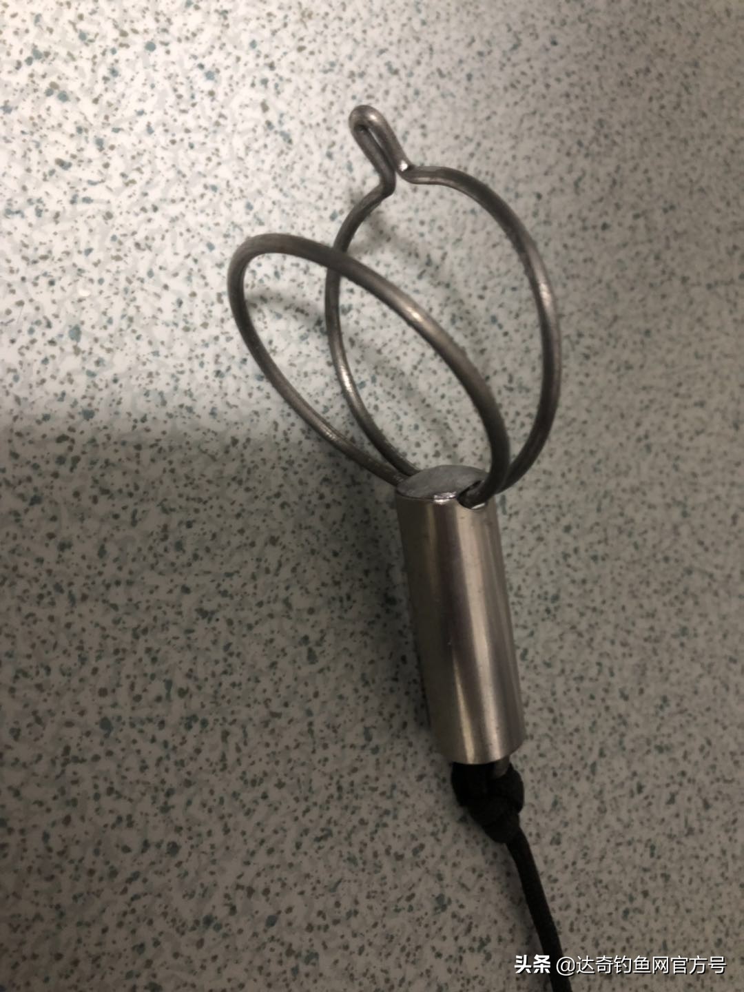 钓鱼老挂底怎么办,钓鱼老是挂到鱼怎么办