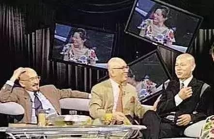 黄霑跟李小龙打架,黄沾李小龙打架完整版