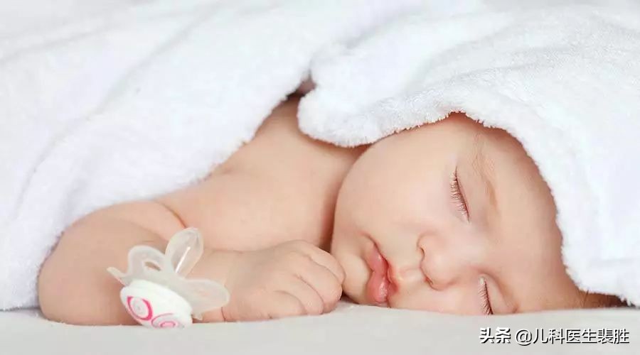 宝宝吃了益生菌拉绿色便便,宝宝拉出绿色便是什么原因