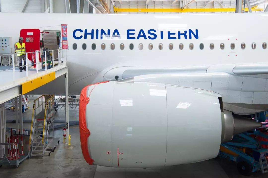 东航a350飞成都航班任务剧烈颠簸,东航a350超级经济舱跟经济舱区别