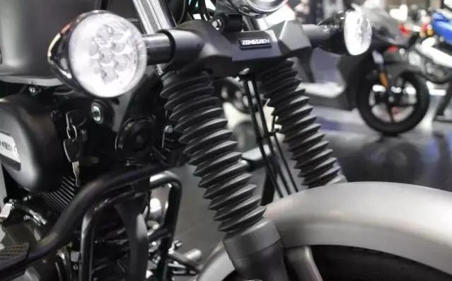 全新美式复古太子车，配CBS联动，13升油箱，极速125，13800元起