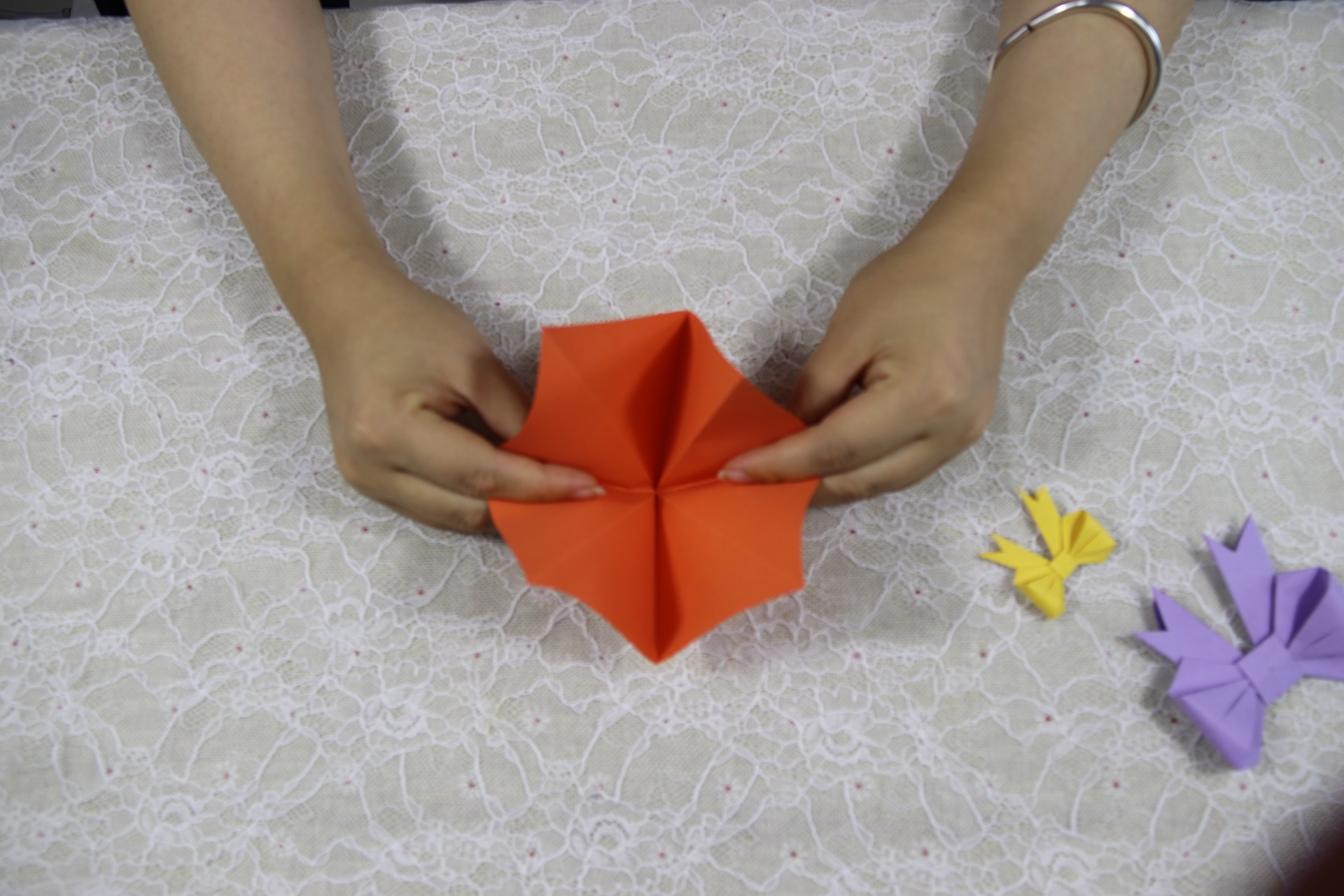 蝴蝶结的折法又小又好看不用剪刀,蝴蝶结折法简单不用剪刀