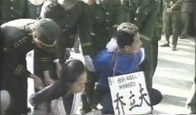 老汉贪卖冬瓜引发香港凶案,深圳老人捡冬瓜捡出大案