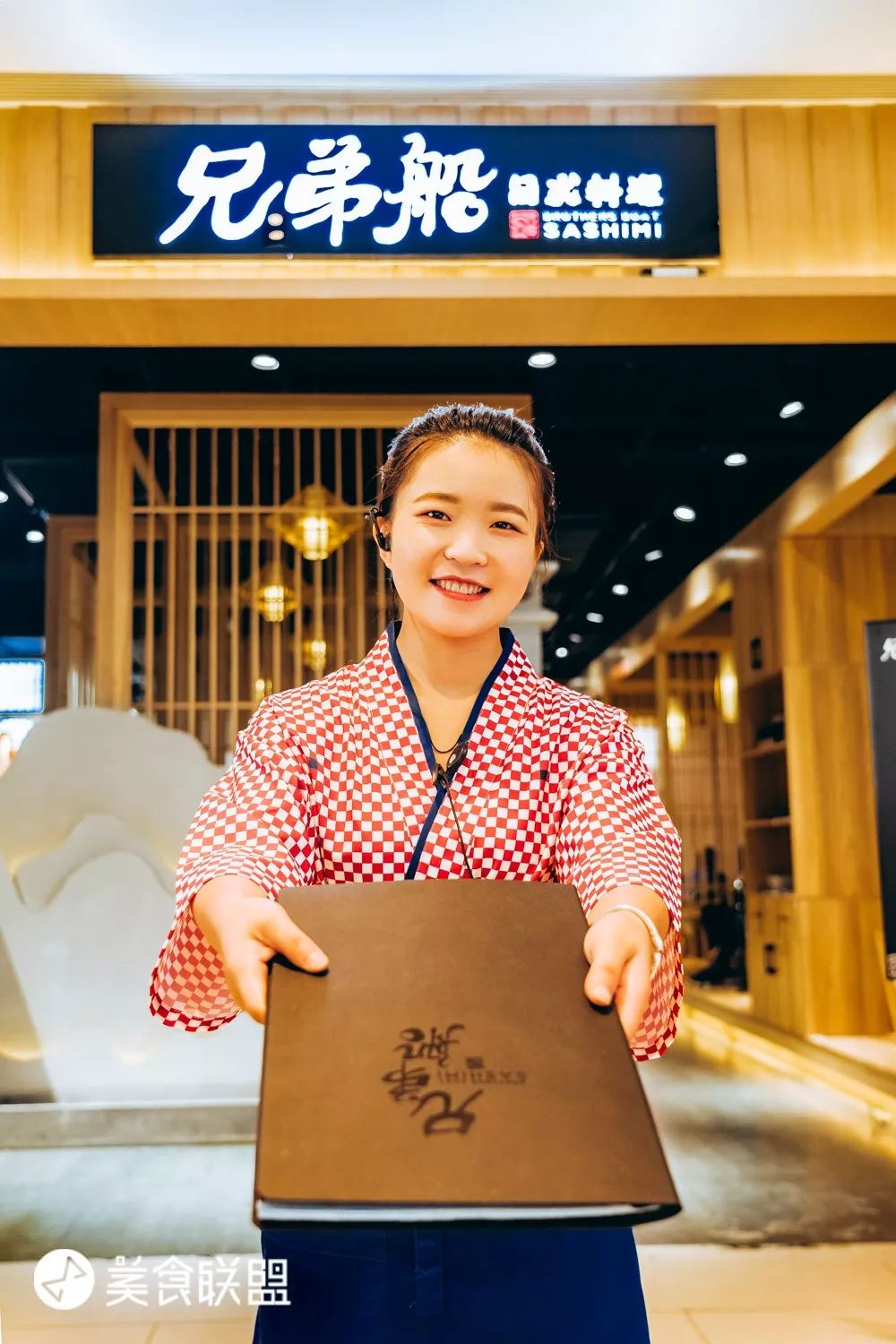 在昆明这家日料店，吃个寿司居然被“烫”到嘴