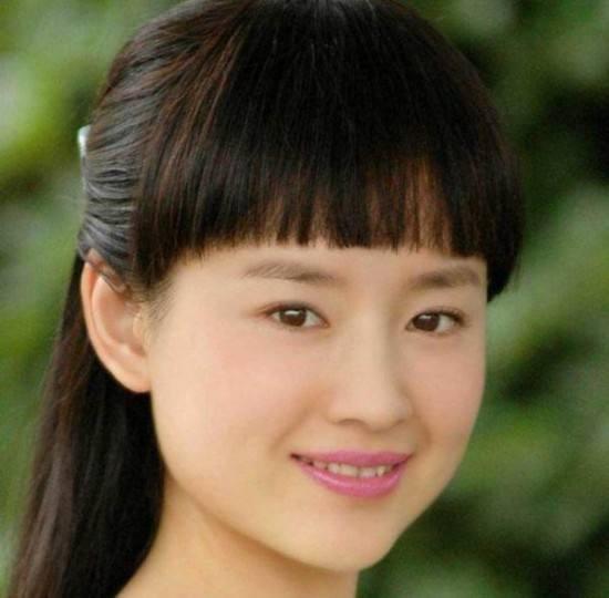 空气刘海怎么让头发蓬松,怎么把八字刘海打理蓬松