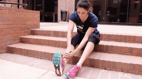 跑步后如何拉伸小腿肌肉,跑步后防止小腿变粗拉伸动作视频