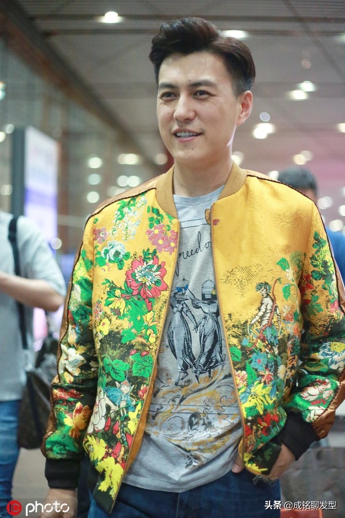 靳东三七偏分男生发型,靳东三七分侧背头