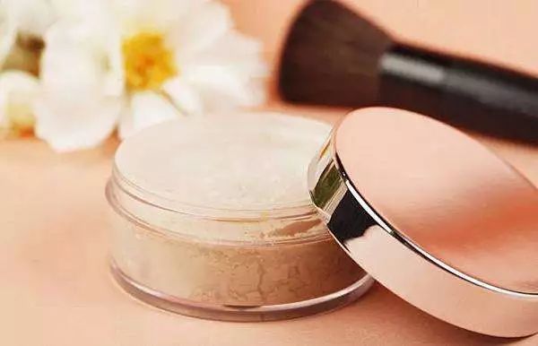 散粉粉饼傻傻分不清你用对了吗,蜜粉散粉区别真假