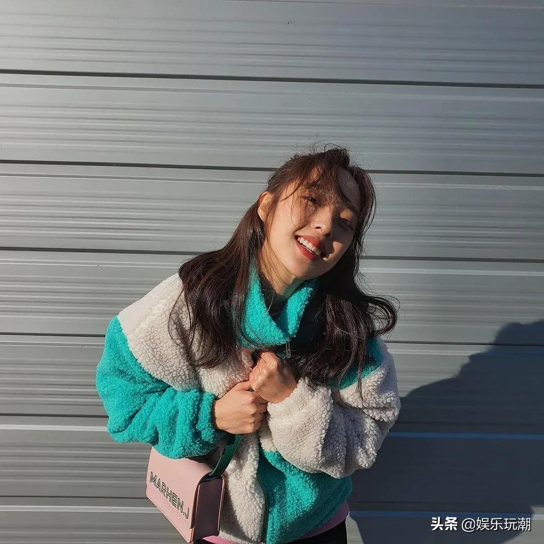 赵露思撞脸小女孩,赵露思撞脸鞠婧祎