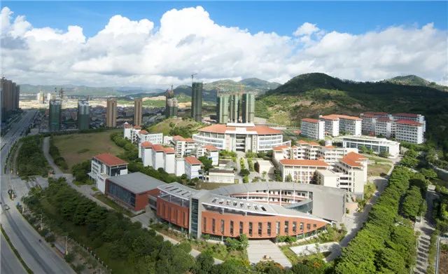 漳州港哪个学校最好,漳州最美校园