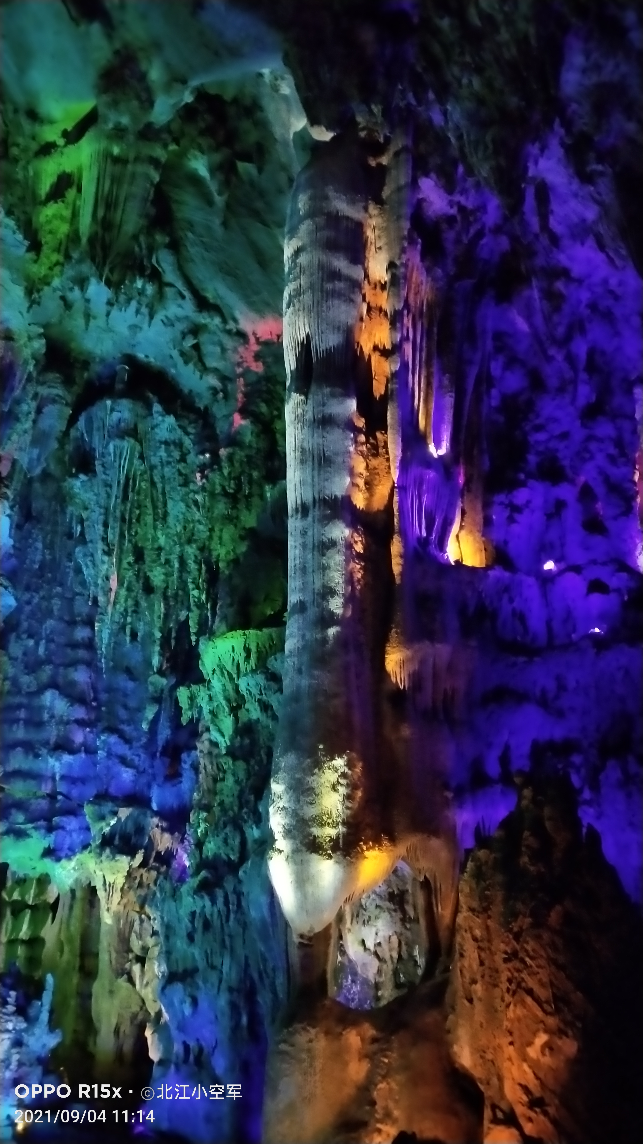 宝晶宫洞,探秘宝石矿洞