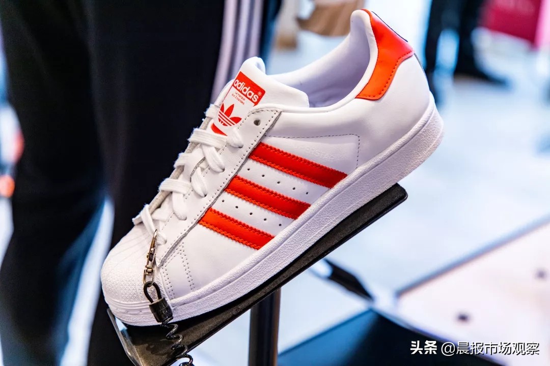 上海青浦百联绫致奥莱旗舰店,百联六城七店感恩日