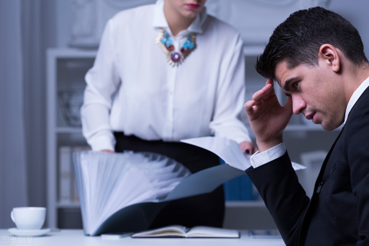 员工造成公司损失扣工资合法吗,员工失职造成公司损失20万