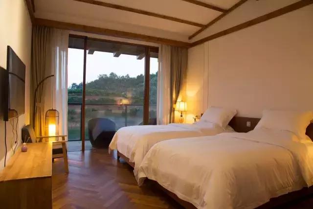 邂逅秋天的千岛湖！光看图已美醉，住这7家美宿避开人群赏湖景山色