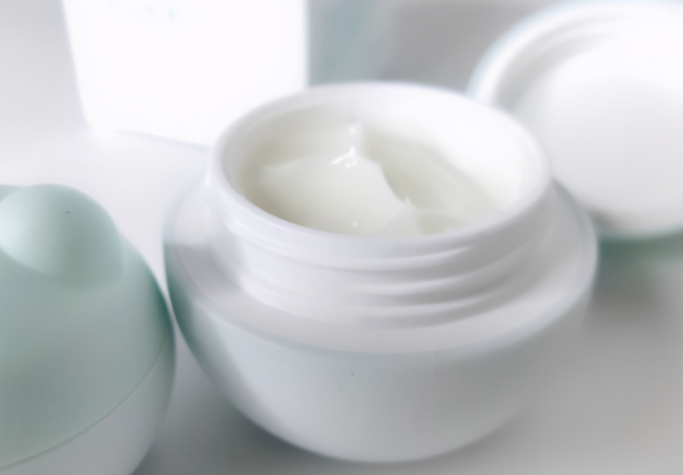 皮肤科医师权威解答,AD治疗,用足量保湿剂效率更高