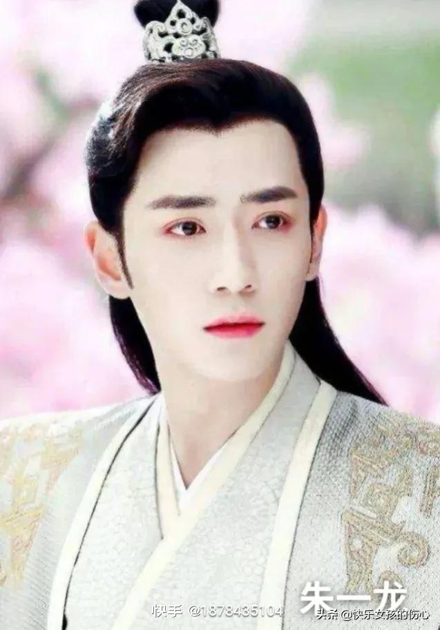 形容古代男子帅气有魅力的句子,描写古代男子气质优雅的句子