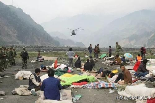 15年冒死连救7人的汶川小英雄,08年汶川地震8岁小英雄现状