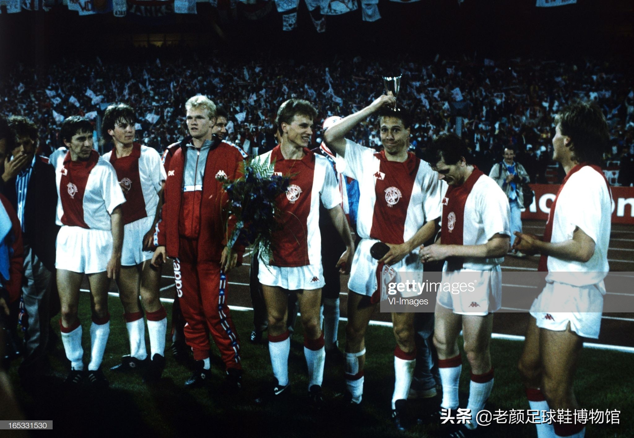 被国米玩坏的巴斯滕接班人,不敢坐飞机的荷甲射手王技术无人能敌