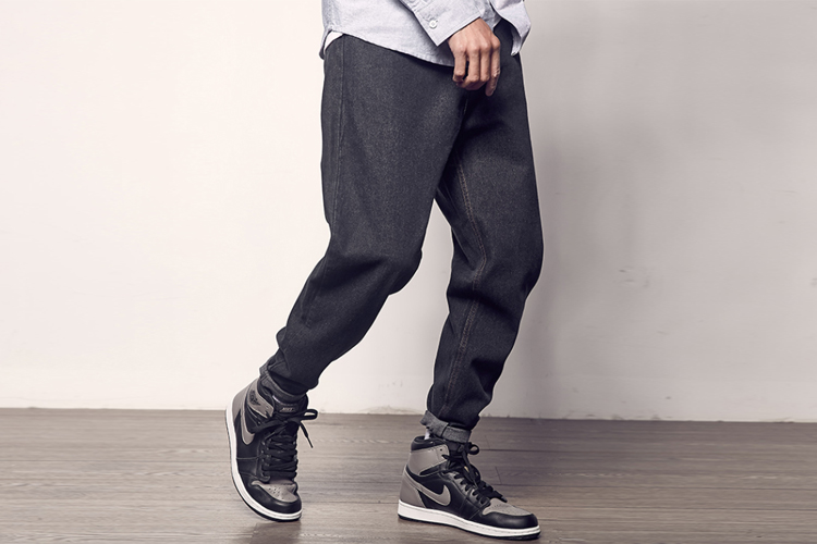 aj篮球鞋搭配什么裤子好看,什么样的宽松裤子配高帮aj好看