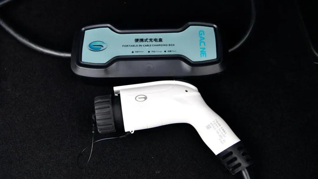 充电机跟放电机区别,智能便携式充电机充放电功能介绍