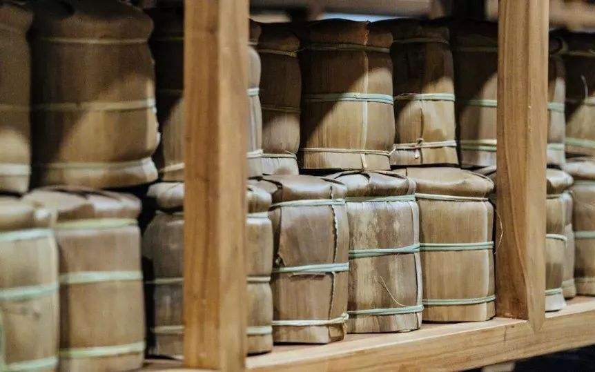 普洱茶干湿仓有什么区别和用途,普洱茶如何区分干仓或湿仓
