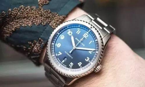 手表男士机械表保养,机械手表保养一般保养哪里