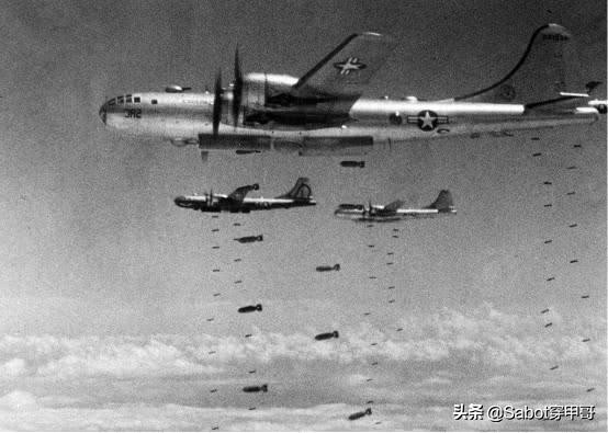 二战德国空射v1导弹,二战轰炸机投弹器