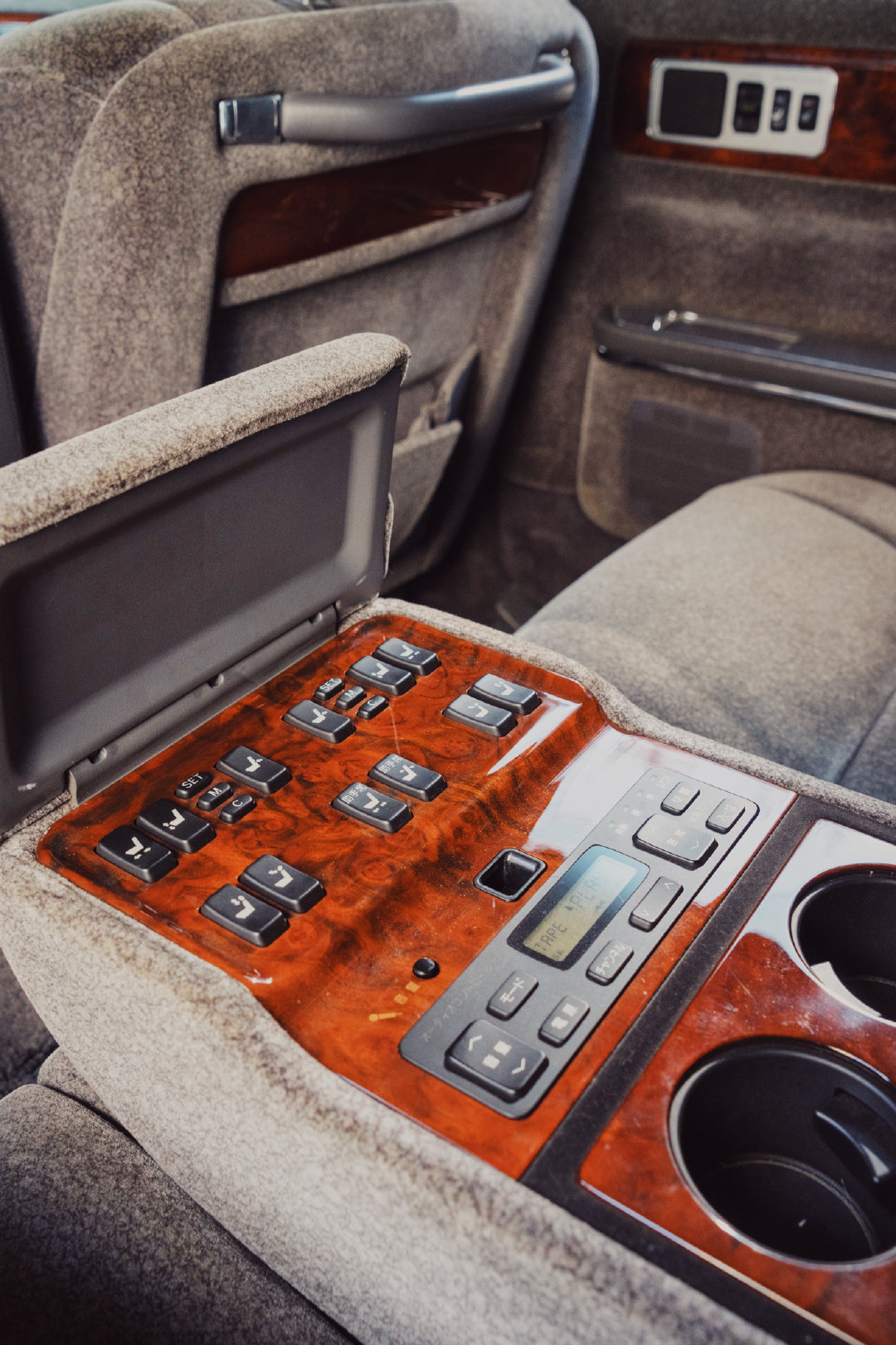 1997丰田世纪顶级v12多少钱,丰田century改装