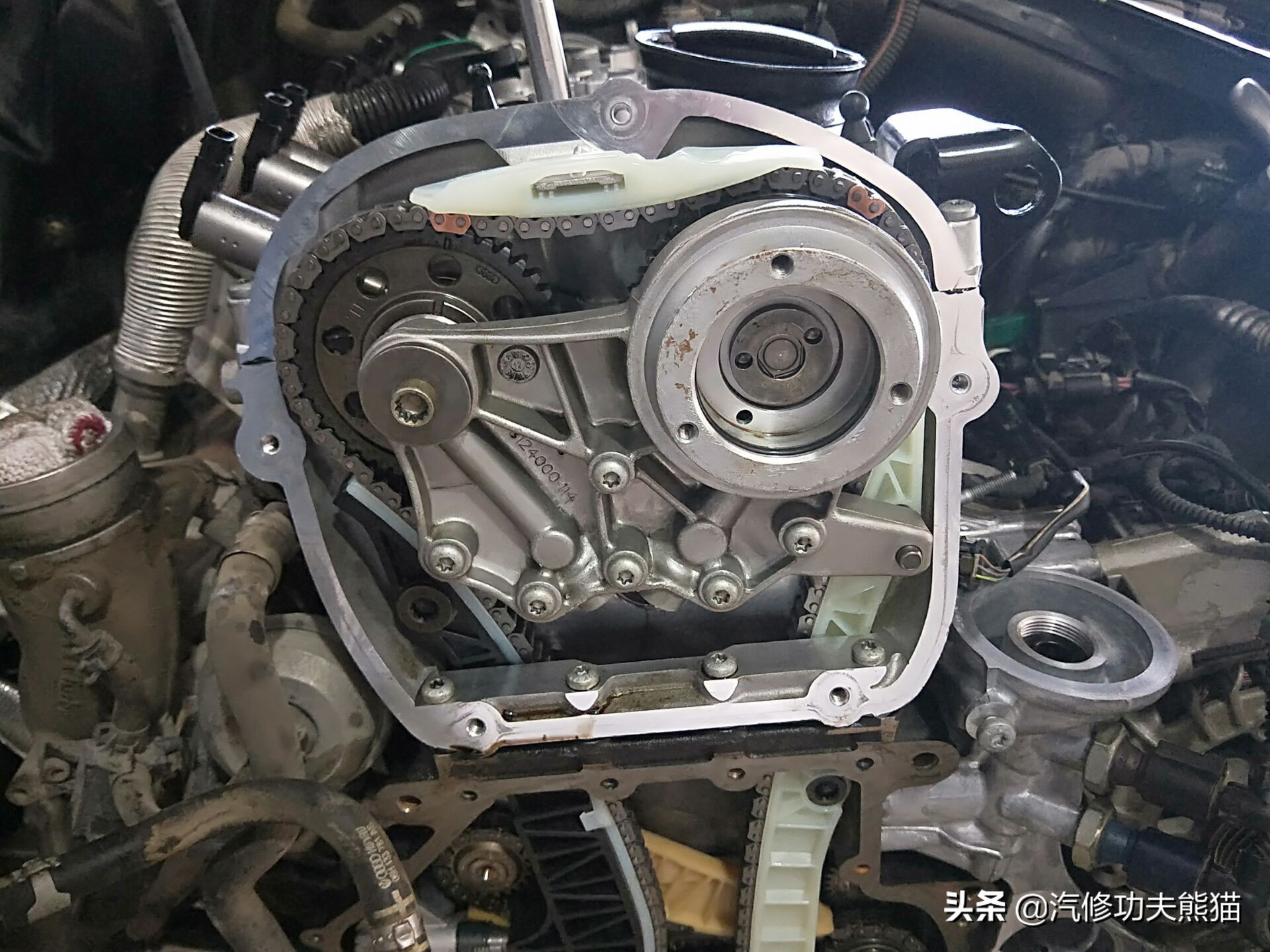 07年奥迪a6轻微烧机油怎么解决,奥迪2007款a6烧机油的原因