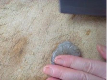 为什么虾焯水后肉质不好,做出来的虾尾有腥味怎么补救