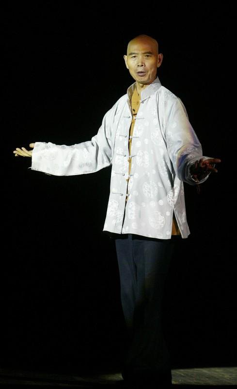 川渝男神李伯清完整视频,川渝男神李伯清骑摩托