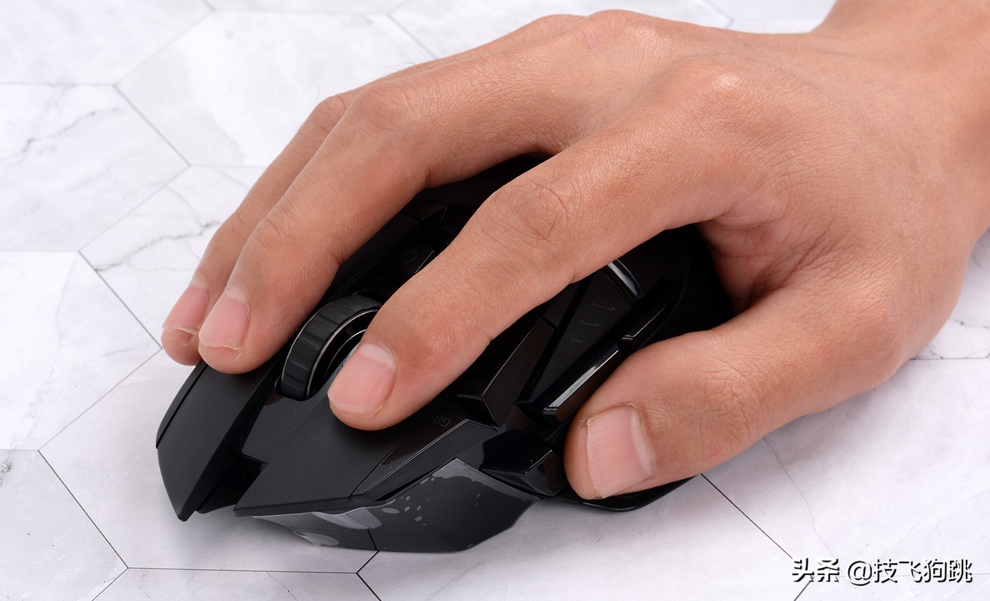 鼠标推荐罗技g502测评,罗技g502herokda鼠标lol设置