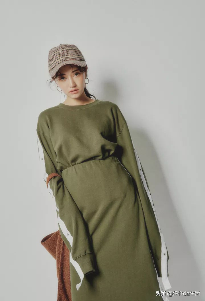 韩国女星上节目穿什么衣服,韩国女明星衣服有多敢穿