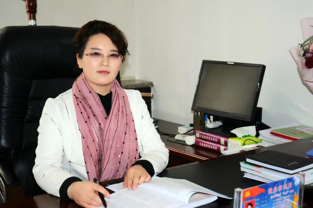 榆林第九小学王校长,榆林市九小校长王莹