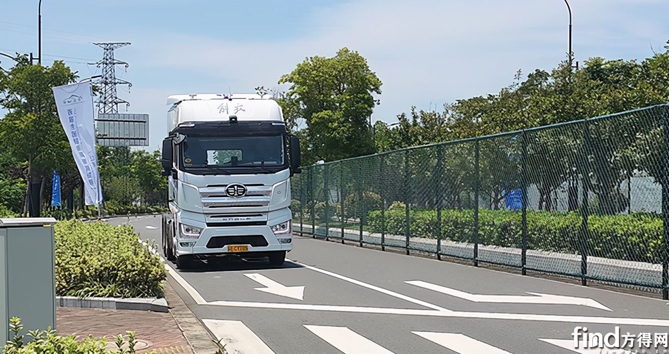 解放卡车j7最新款多少钱,解放j7新款2022款牵引车