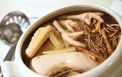 普通贫血和缺铁性贫血如何补血,缺铁性贫血与慢性贫血的鉴别方法