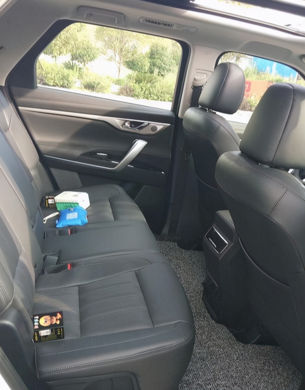 长安cs95现在还值得买吗,长安cs95和途观l怎么选