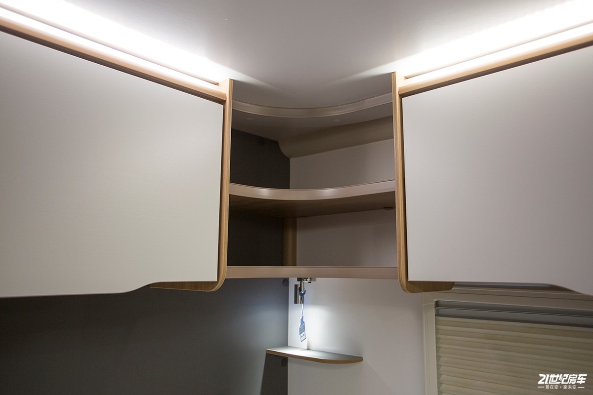 英国百丽d4,发现4拖挂式房车