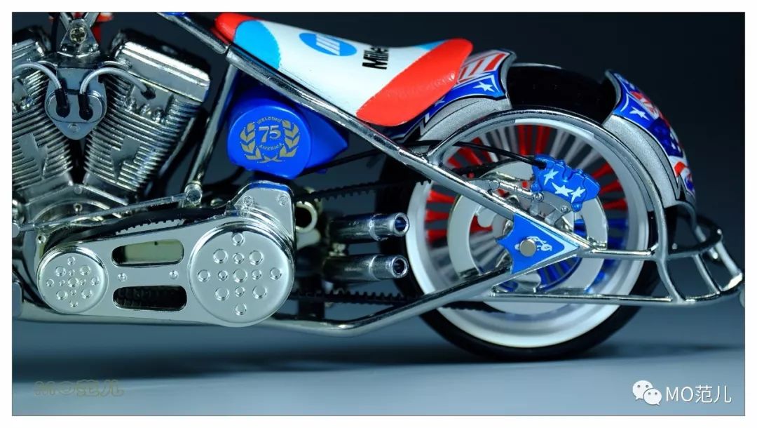 想试试用蓝色“焊”住你的眼睛是什么感受吗?