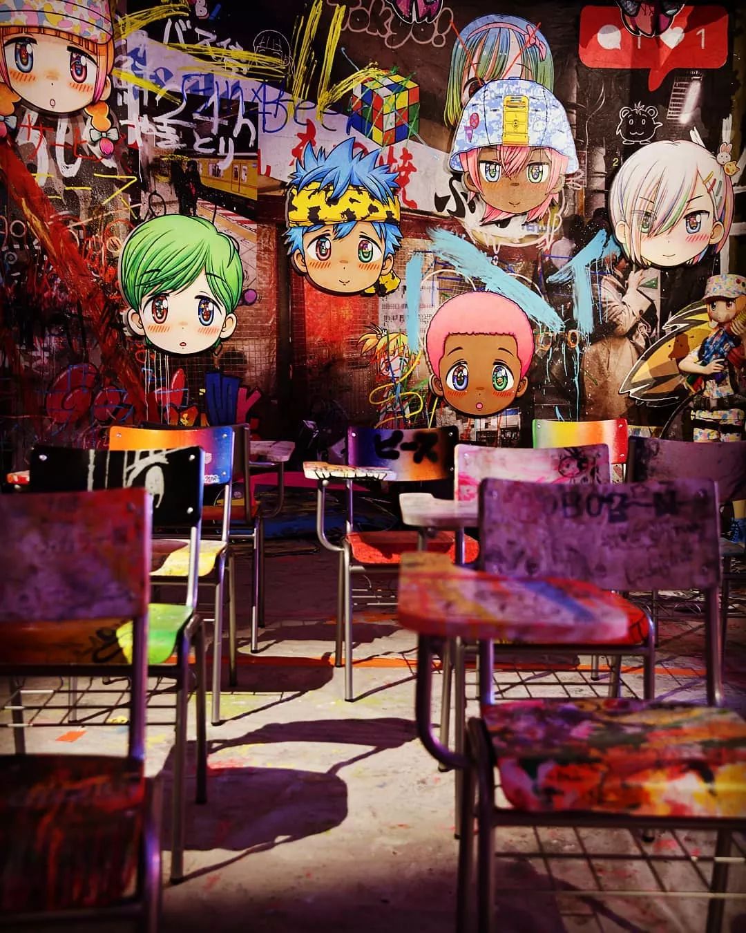 “以前看不起ACG，现在恨不得全身ACG。”