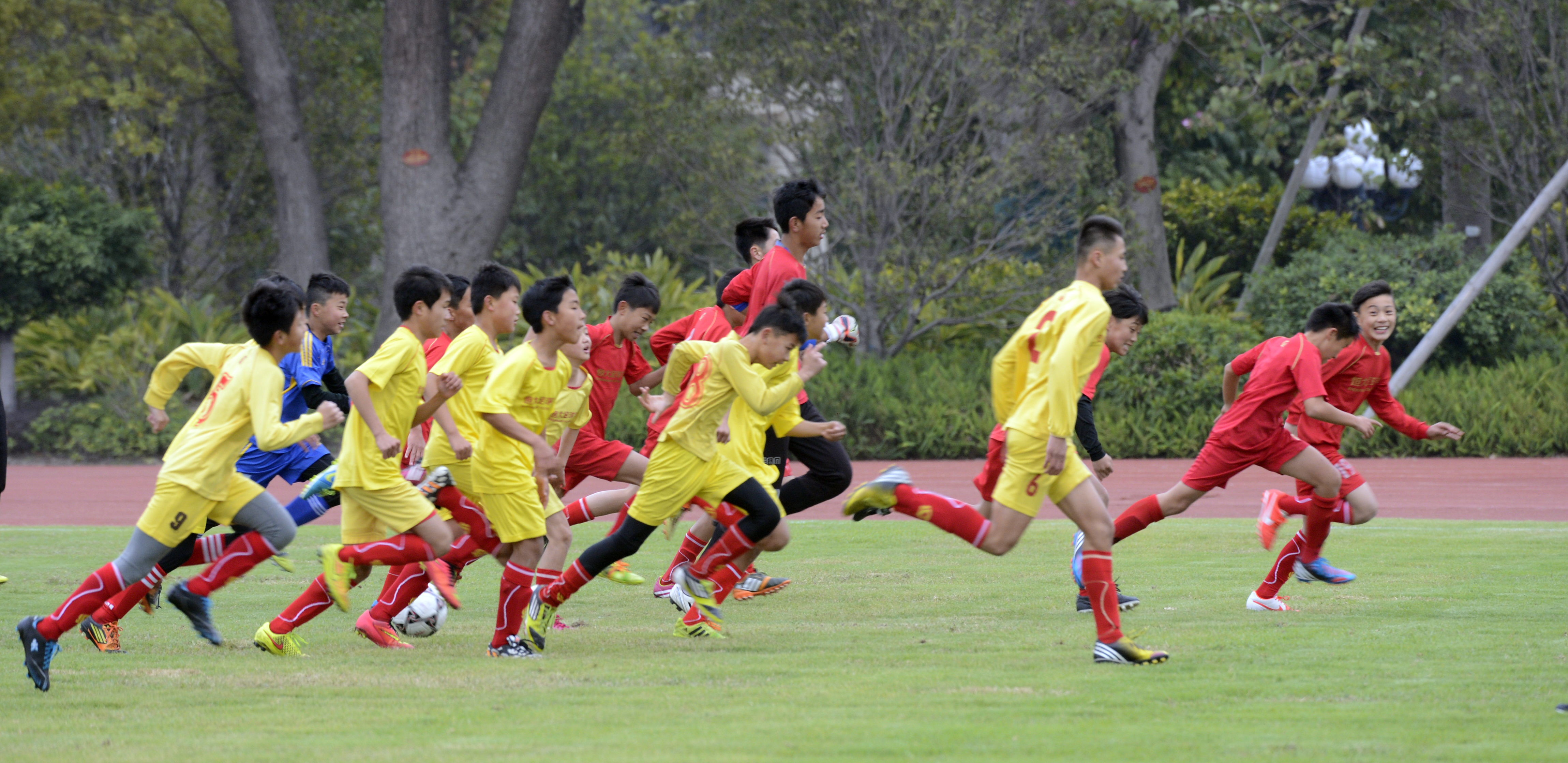 恒大强挖青训,恒大再祭最强阵容