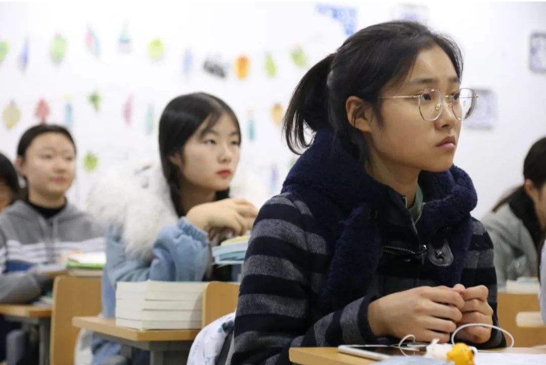 2022年女生就业率最高的十大专业,二本专业就业率排名女生